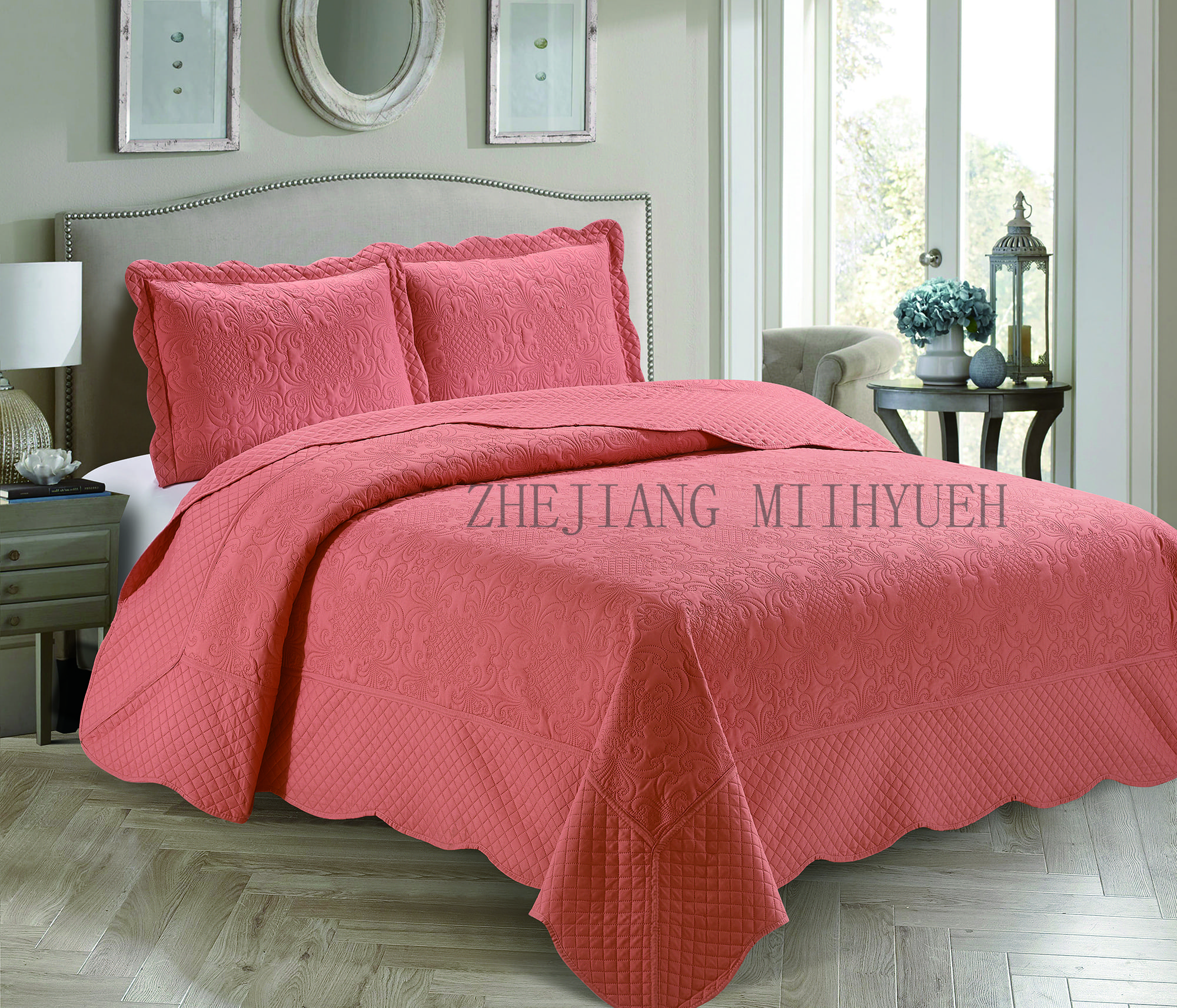 Solid Microfiber Ultrasonic Quilt with Border