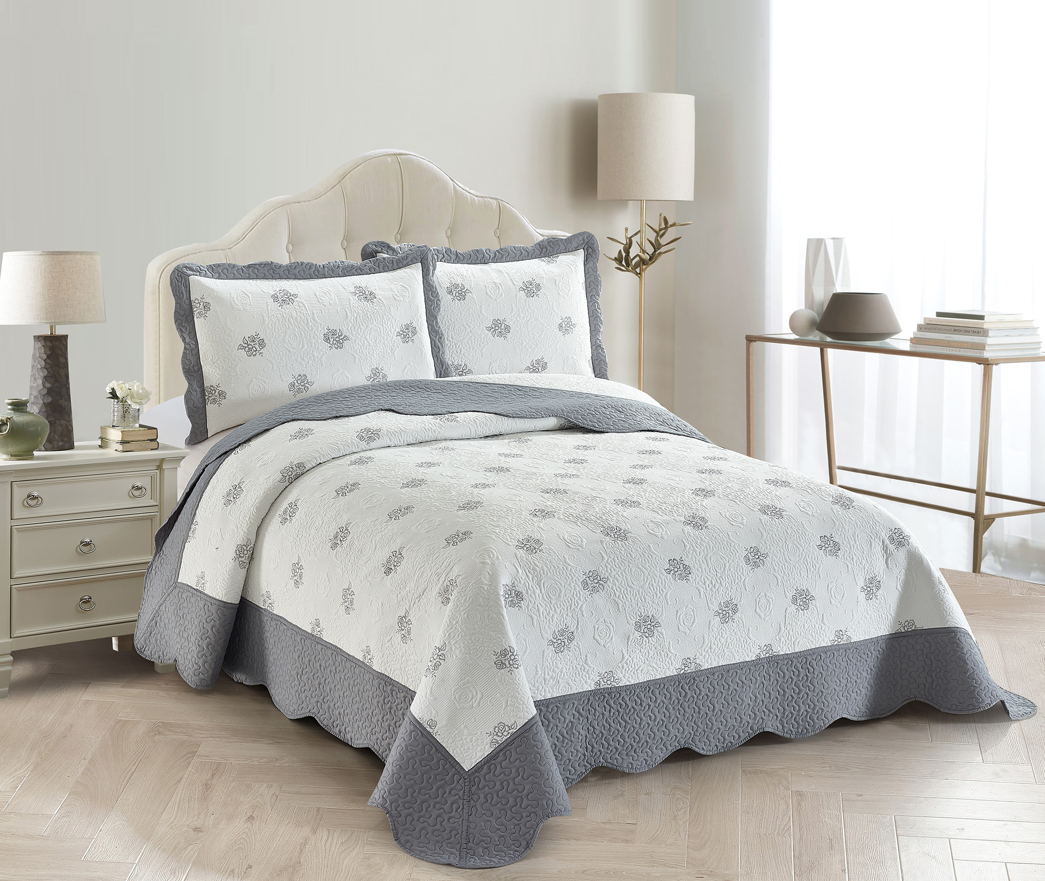 Solid Microfiber Embroidery Quilt
