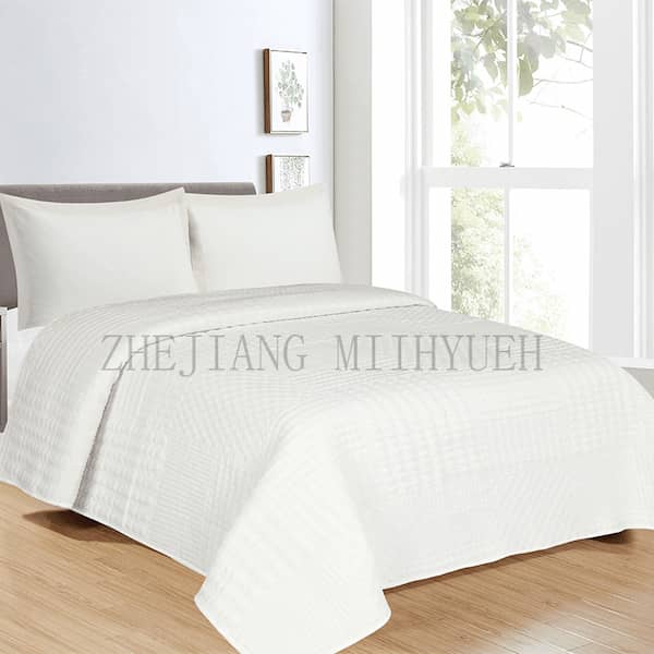 Solid Microfiber Embroidery Quilt