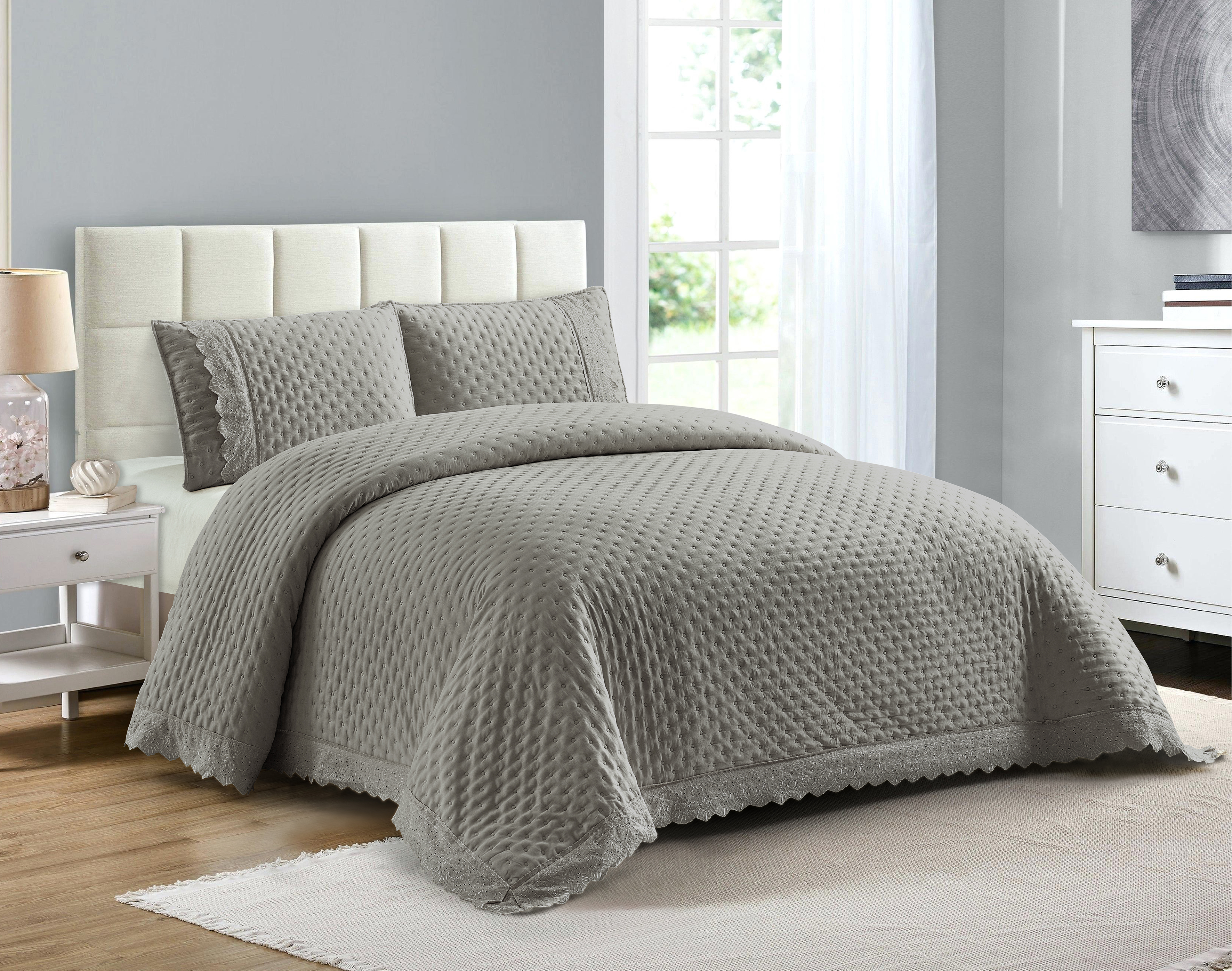 Pre-washed Microfiber Ultrasonic Quilt with Lace