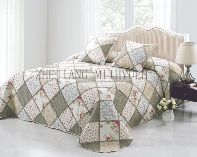Printed Microfiber Stitching Quilt with Ruffles