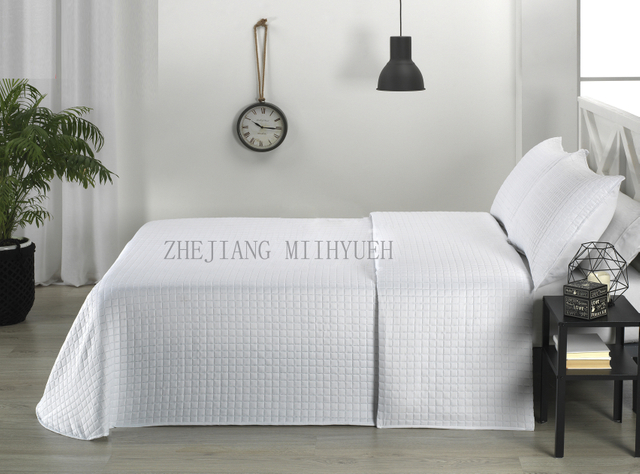 Solid Microfiber Basic Ultrasonic Quilt