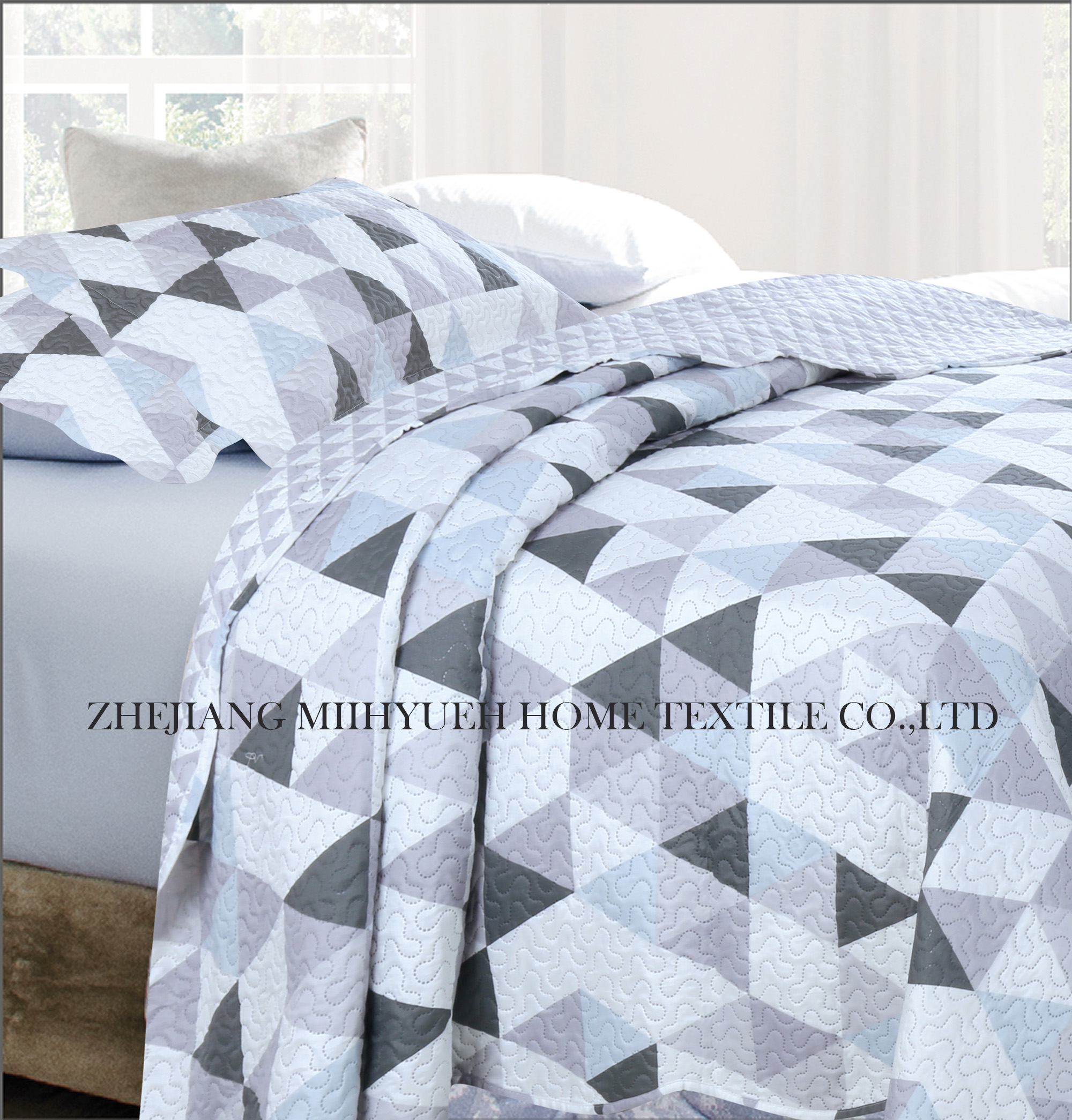 Adult Printed Microfiber geometric pattern Ultrasonic Quilt set 