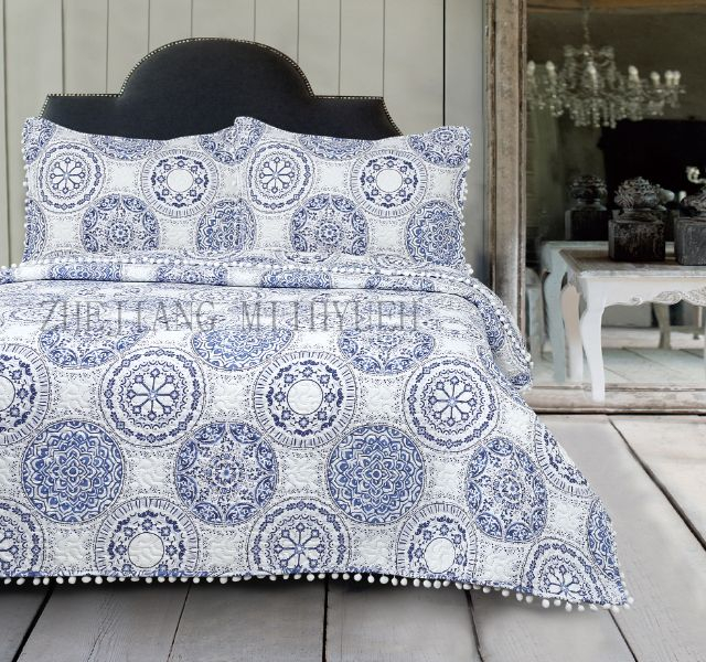 Printed Microfiber Ultrasonic Quilt with Pompom