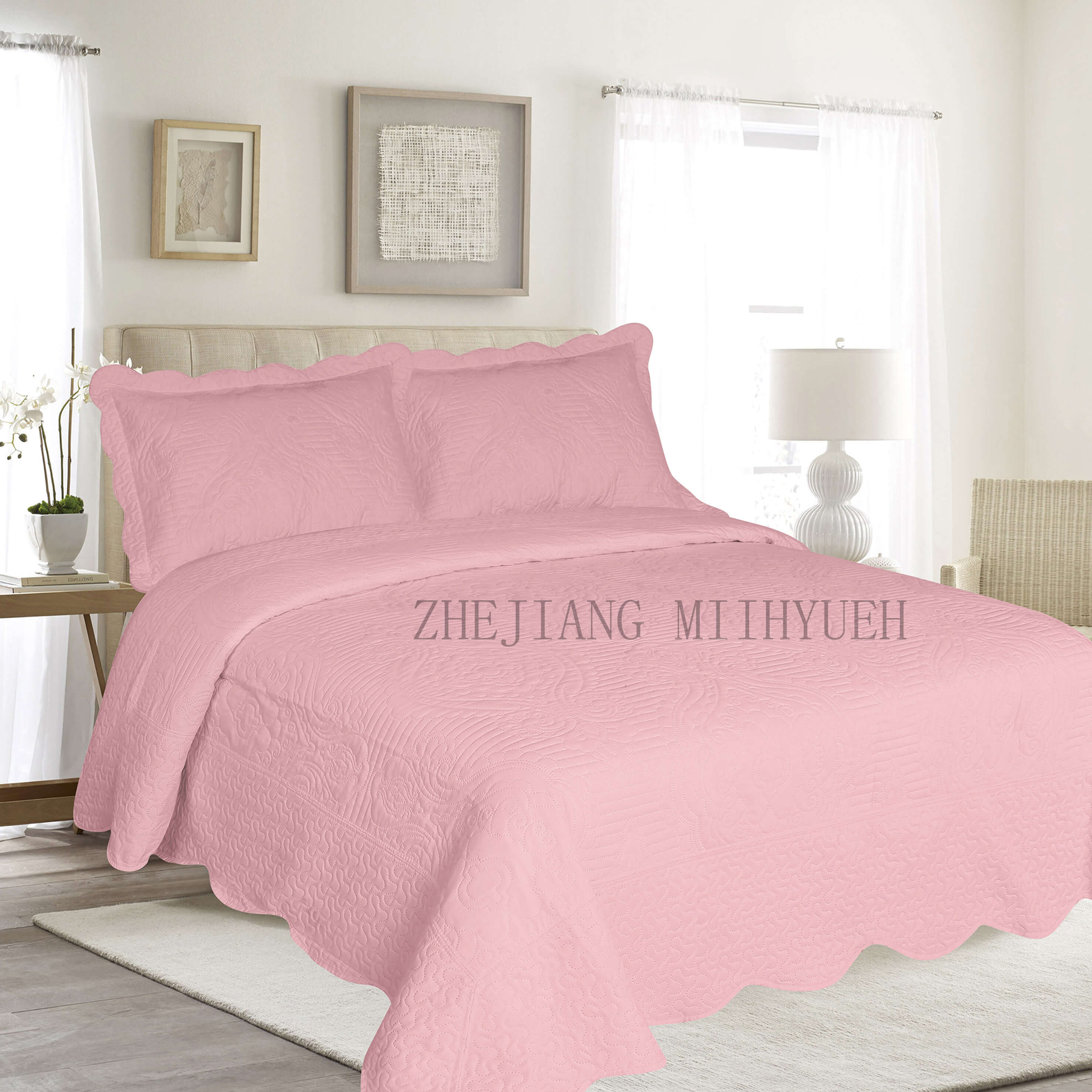 Solid Microfiber Ultrasonic Quilt with Border