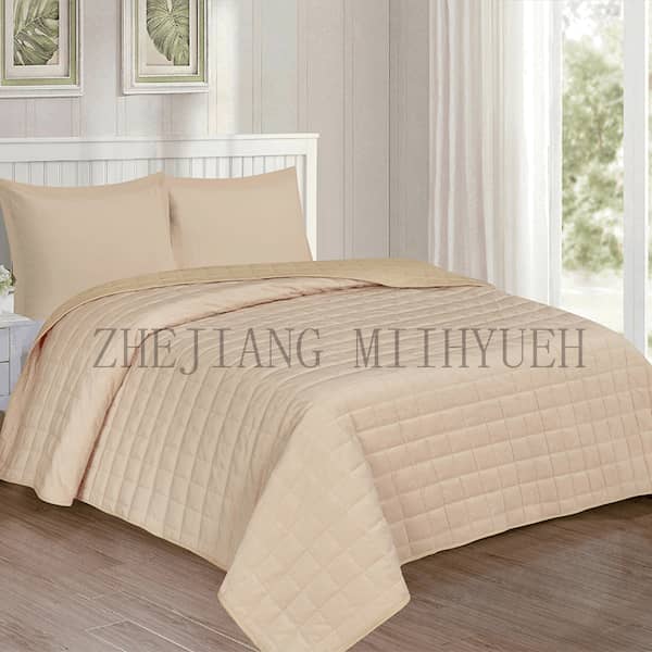 Solid Stitching Quilt with different velvet fabric