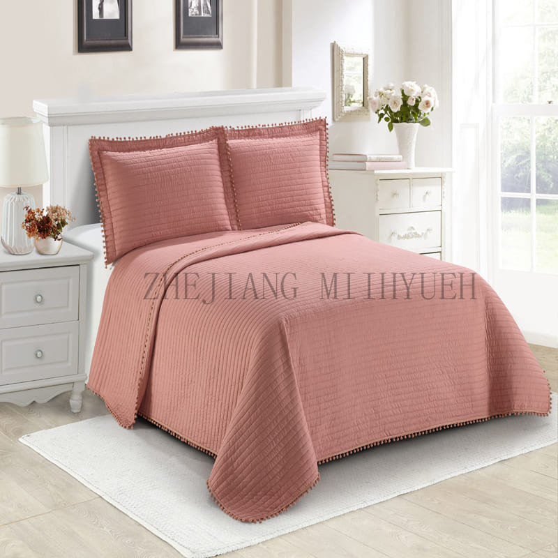 Solid Microfiber Ultrasonic Quilt with Pompom