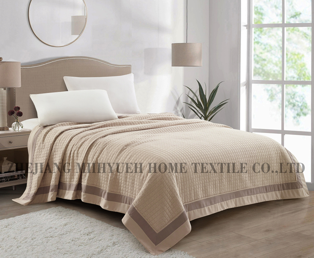 Double Border Microfiber Ultrasonic Bedspread
